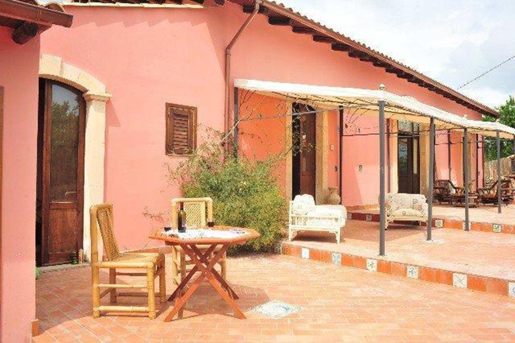 노토 Agriturismo Vita E Natura 빌라 외부 사진